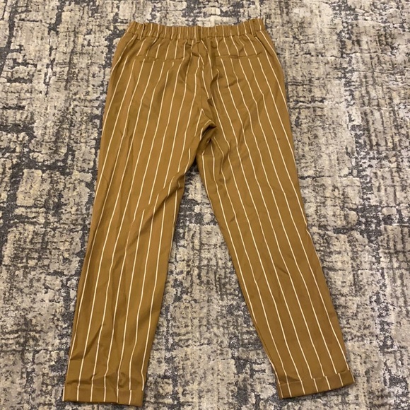 Mustard strips pants. Purchase from forever 21 in size medium. - Picture 2 of 3